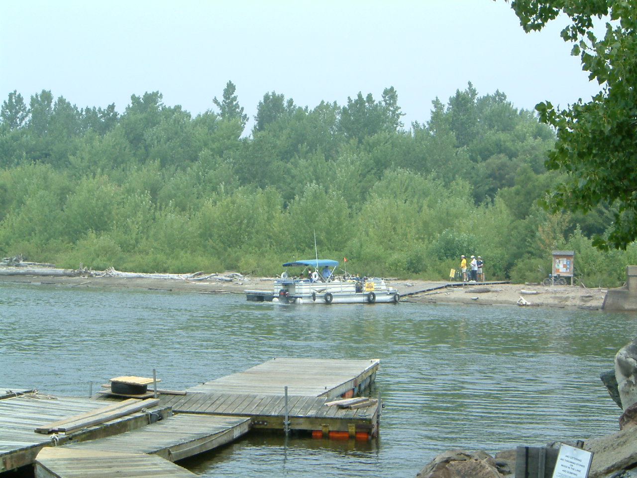 Image of :20030803_ferry.JPG